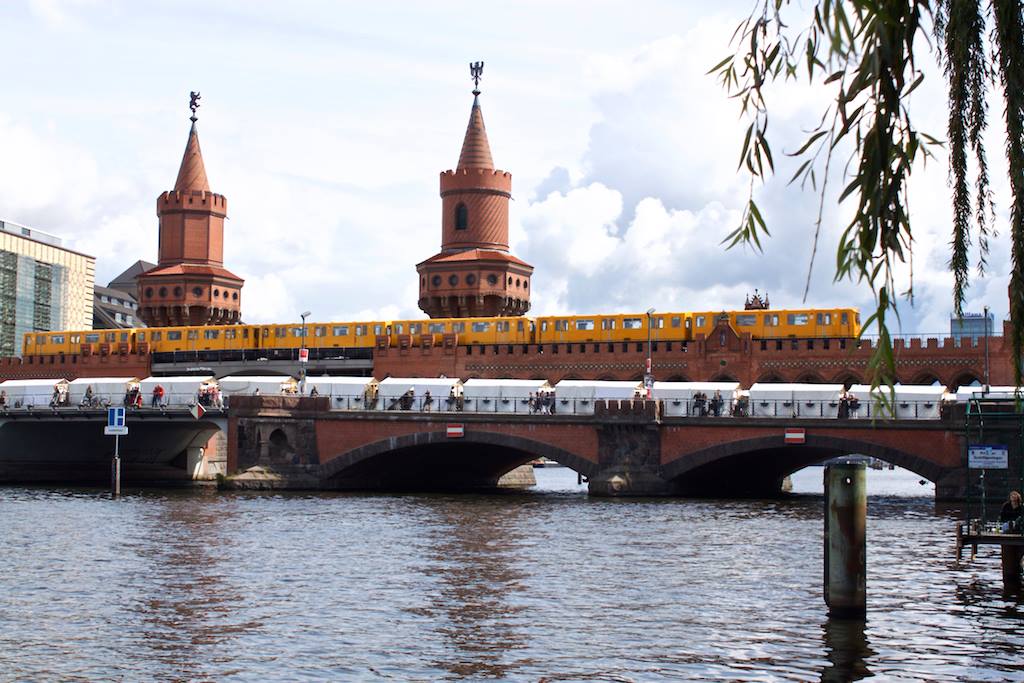 LinkUsUp Image Berlin Germany